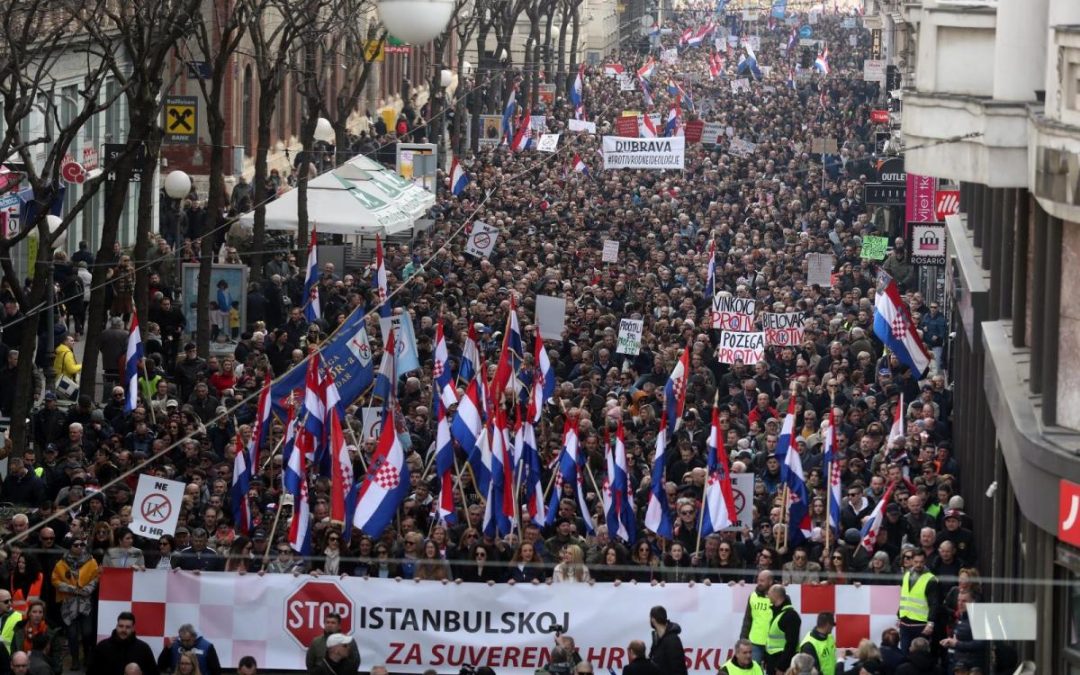OPĆA MOBILIZACIJA Splitski taksisti će besplatno voziti građane na prosvjed protiv ratifikacije Istanbulske konvencije, a autobusima će se moći mukte doći iz okolnih mjesta!