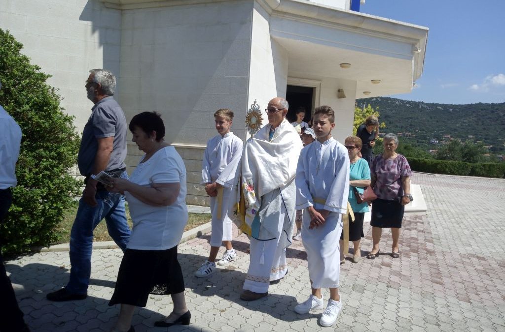 Blagdan Tijelova – župna misa i procesija
