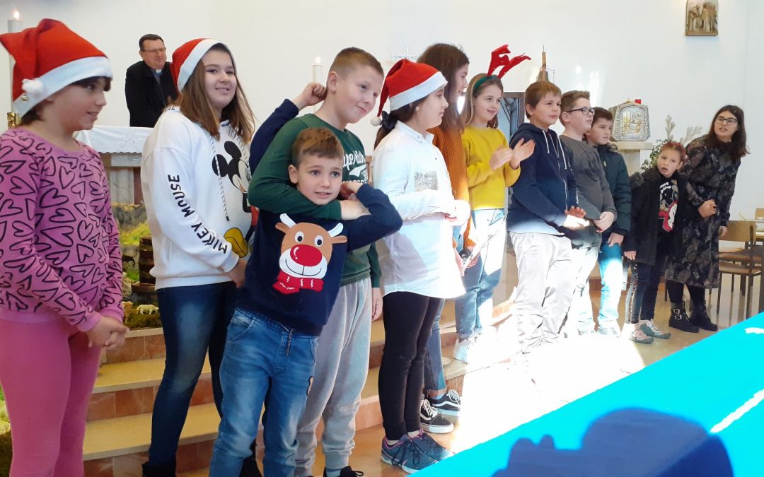 Božićna priredba u izvedbi djece iz Vinišća