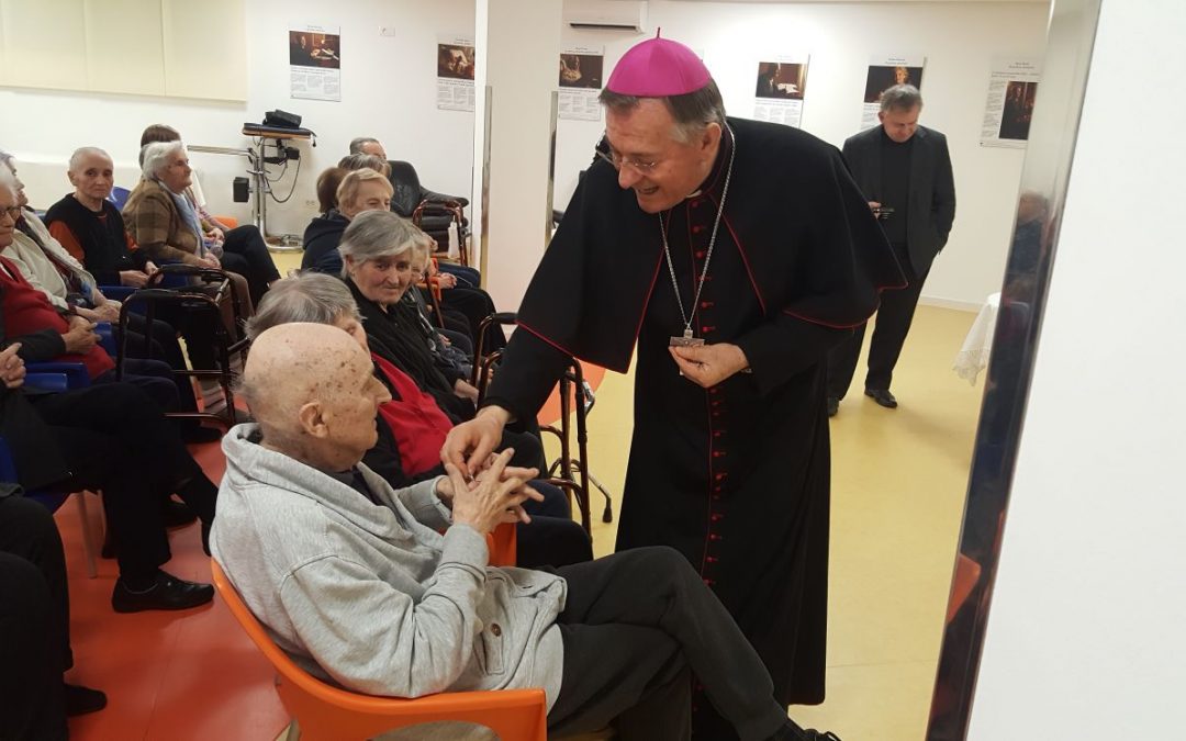 Ususret posjetu nadbiskupa Barišića našoj župi (homilija za Božić 2019. – godina djeda i bake)