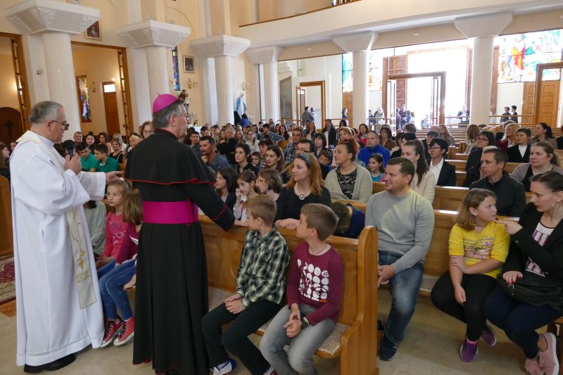 Započinju pastirski pohodi nadbiskupa Barišića župama Trogirskog i Kaštelanskog dekanata