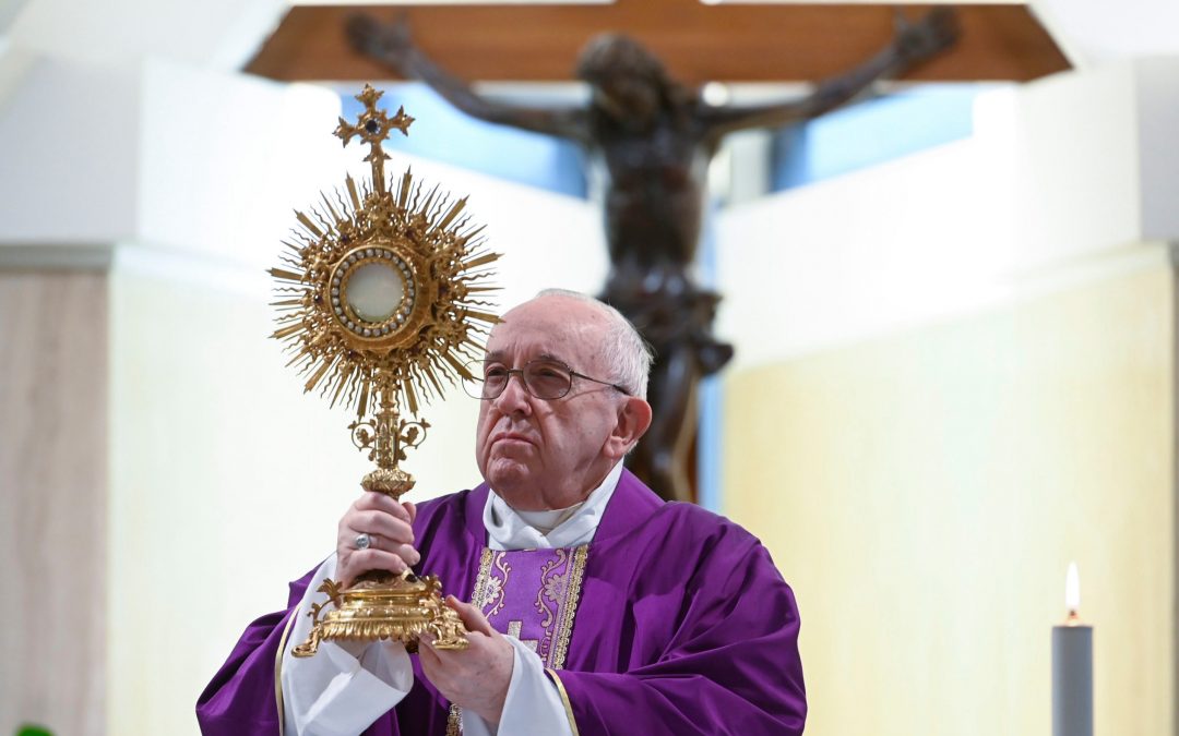 PETAK 18:00 Izravno iz Vatikana – klanjanje i potpuni oprost – prijenos na HRT-u, Laudato TV i Hrvatskom katoličkom radiju