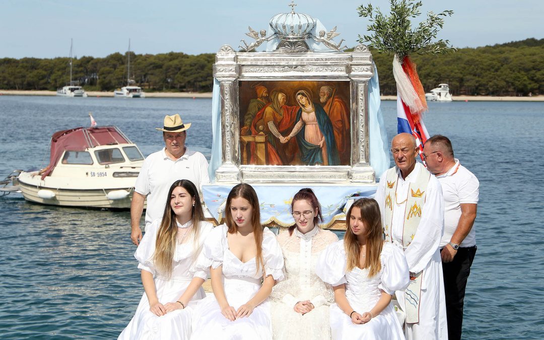 U Rogoznici proslavljena Gospa od Kapelice