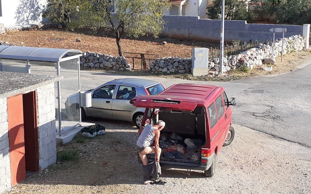 “Sirotinjo, i Bogu si teška”
